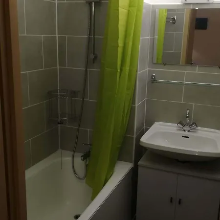 4/5 Pers 2* Avec Balcon Plein Sud Et Parking - Centre De Valloire, Proche Remontee - Fr-1-263-449