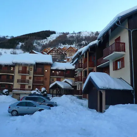 4/5 Pers 2* Avec Balcon Plein Sud Et Parking - Centre De Valloire, Proche Remontee - Fr-1-263-449 * Valloire